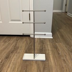 jewelry holder